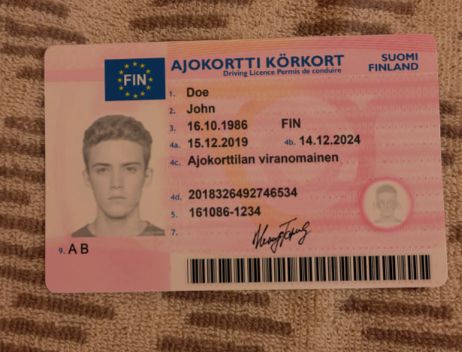 Osta rekisteröity ajokortti